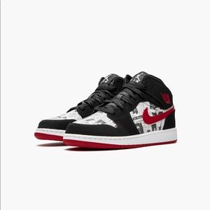 Air Jordan 1 Mid SE Newspaper Black & Red Little Kids Size 13C